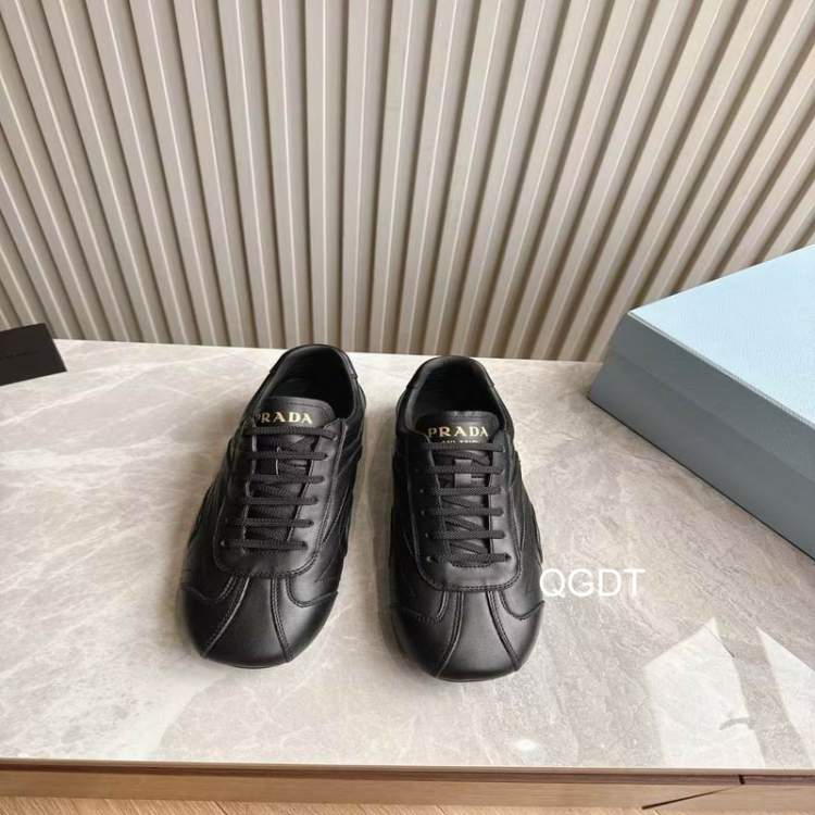 Picture of Prada Shoes _SKUPradasz35-45GDT070519317